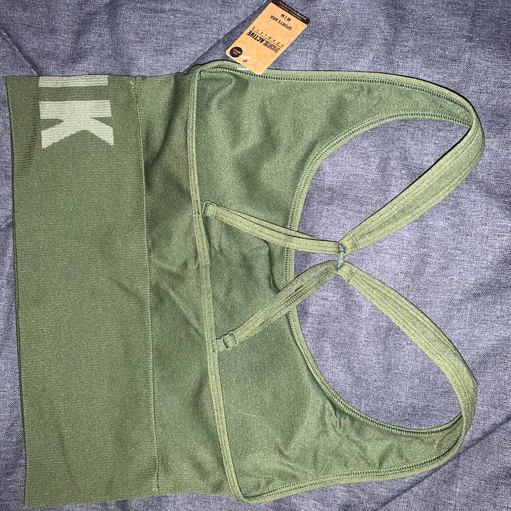 Pink Seamless sports bra - Picture 7 of 9